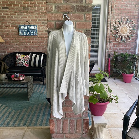 SWEET ROMEO Gray Waffle Waterfall Cardigan Pockets! Large EUC! - Picture 2 of 8